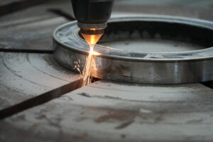 How to solve the connection issue of cladding welds in laser cladding equipment processing?